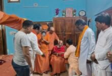 आज महर्षि मेंही आश्रम, कुप्पाघाट के प्रांगण में हरियाणा के पूर्व मंत्री **जगदीश नायर** सहित कई गणमान्य व्यक्तियों ने दर्शन किया।